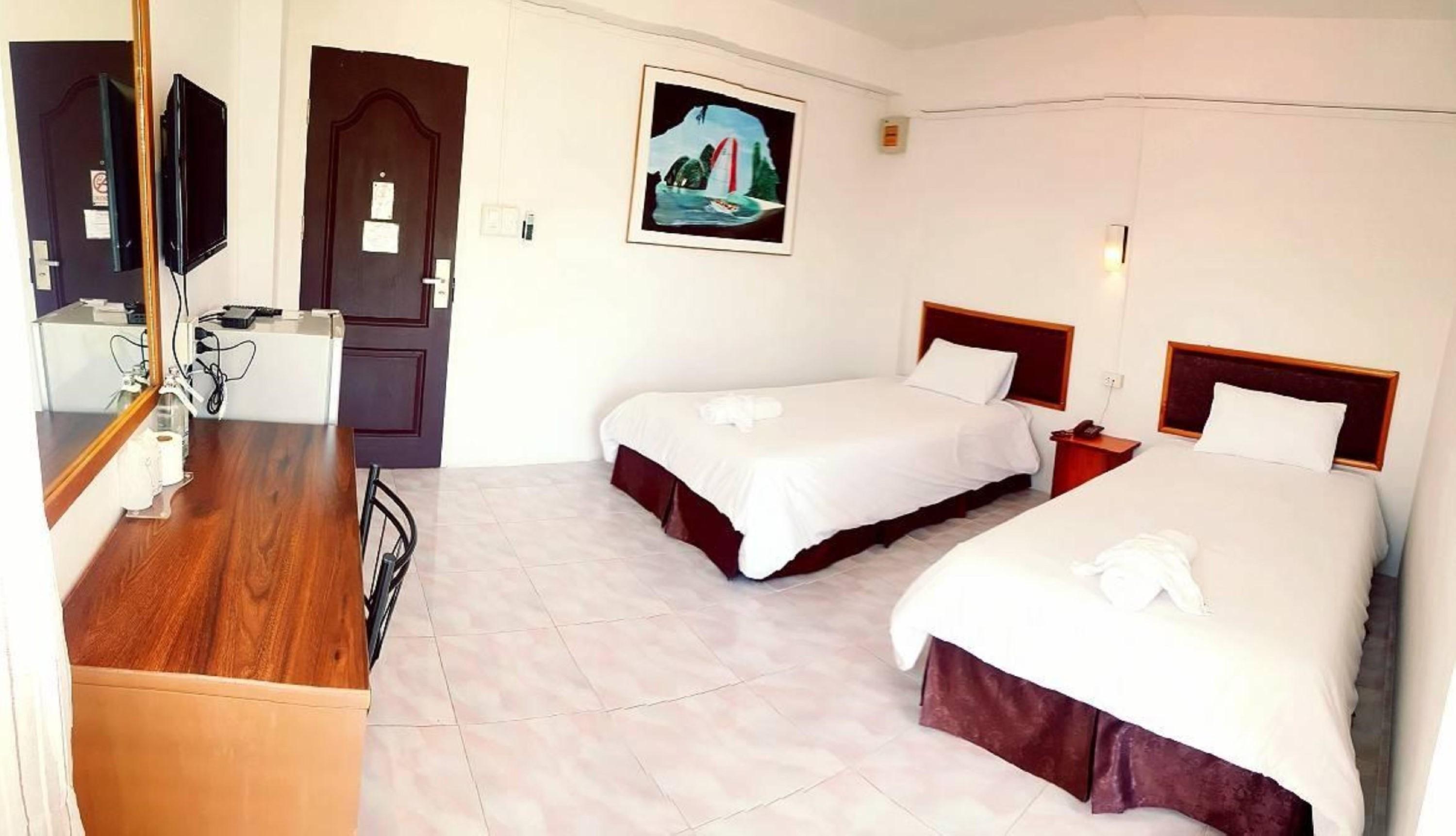 Hotel De Ratt Phuket Exterior photo