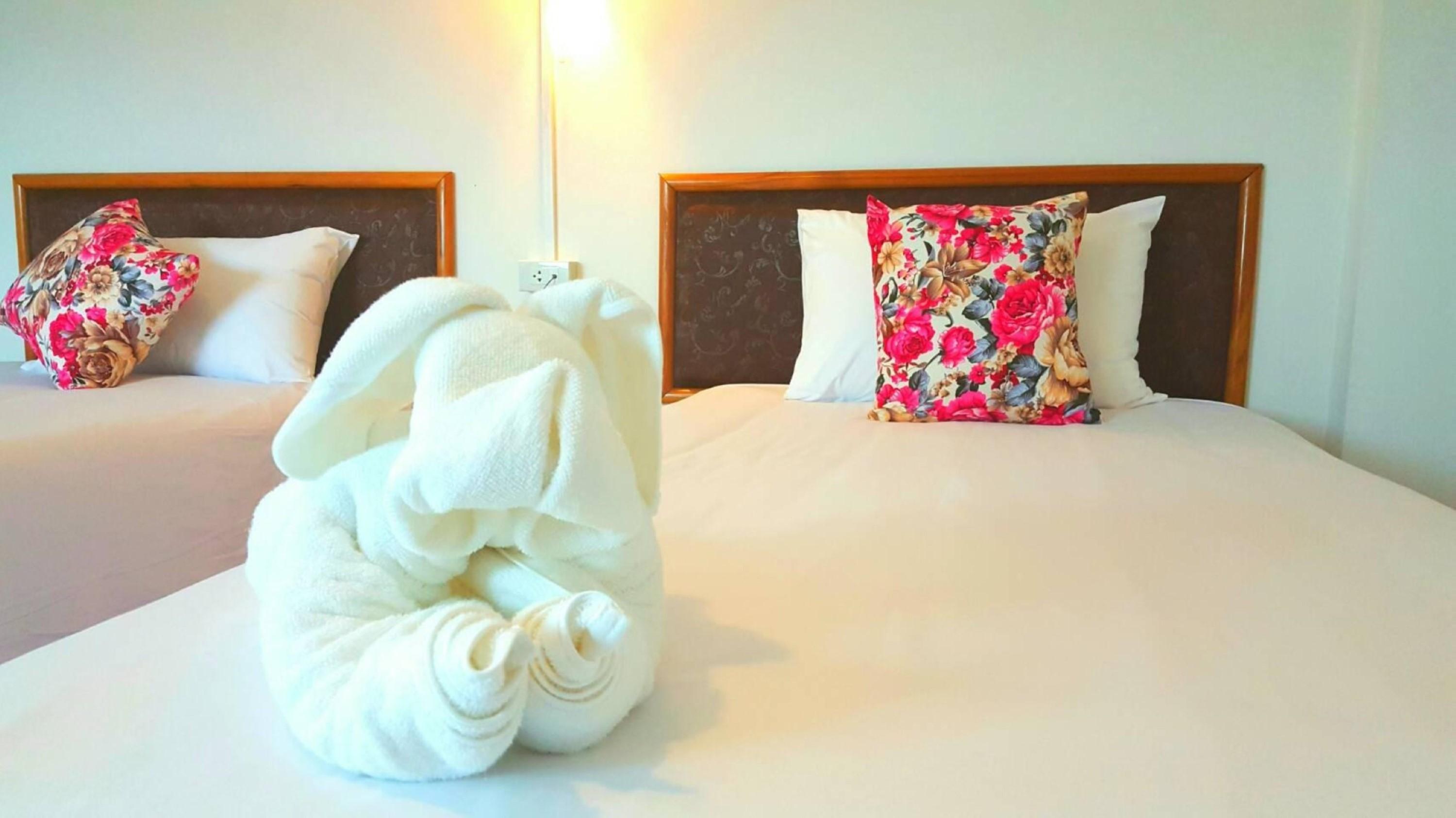 Hotel De Ratt Phuket Exterior photo